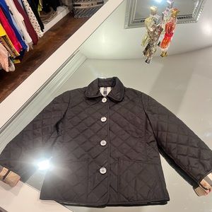 Burberry Diamond Quilted Nylon Hooded
Coat
Colour: Black size 6 years